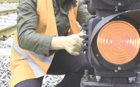 ��У��ȫԱ���˹����Բ鱨��