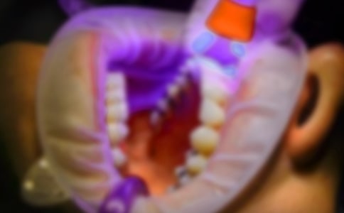 ���ڰ����ľ��� ���ݰ����ľ���