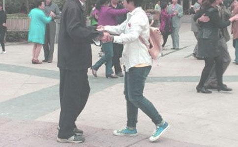 (经典)晨练作文300字