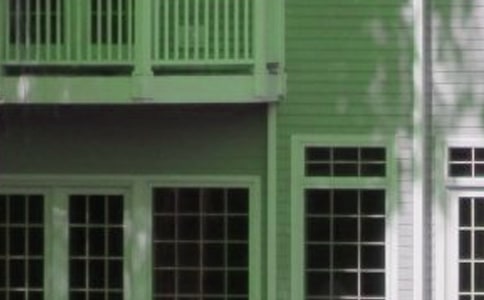 我帮妈妈擦窗户的英文怎么写