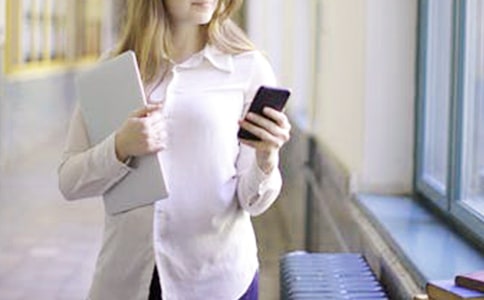 辅导员给大学生的评语