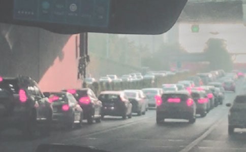 描写堵车的句子心情短语说说