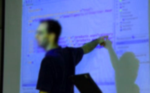 不忘恩师,不忘母校主题班会活动方案