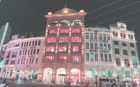 读《通往广场的路不止一条》有感