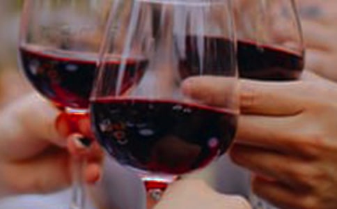 一个人喝红酒的经典说说4篇