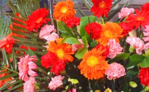 ����ף����