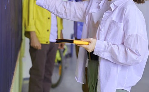 ������Ա�ɲ�ǿץ������Լ��ת�乤������