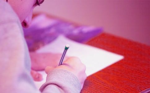 �͸��߿����Ļ�,�߿�ǰ���������Ļ�50��