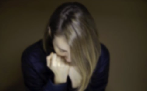 形容哭泣的句子28句