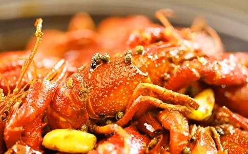 吃小龙虾的朋友圈说说