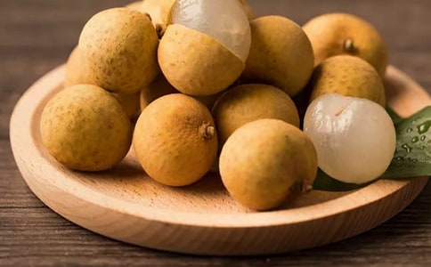 ���ۼ�������300��(����4ƪ)