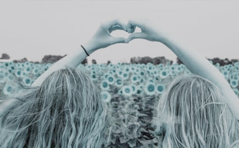 在校女孩子学什么技术好好找工作