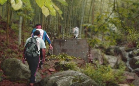 爬山看日出的说说