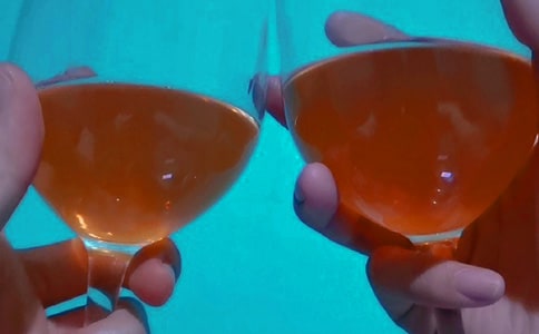 �ɺ�����ѾƵ�����