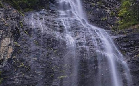 ������д�ٲ��ľ���,��д��д�ٲ��ľ���