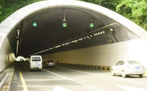 ϲ������ɽ�����ж೤