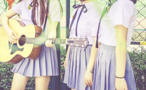 �Լ���ͬѧ����300����ƪ