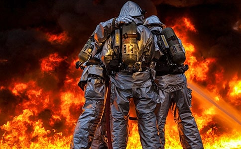 消防员新防护服亮相,内置空调可自动调节温度