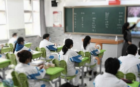 ��ѧ�ڼ�����ʼ��˵˵����ѡ295�䣩