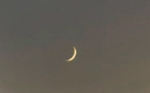 描写月亮的优美句子(精选15篇)