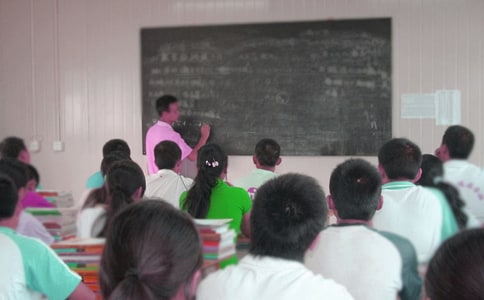 中学生评语(集锦15篇)